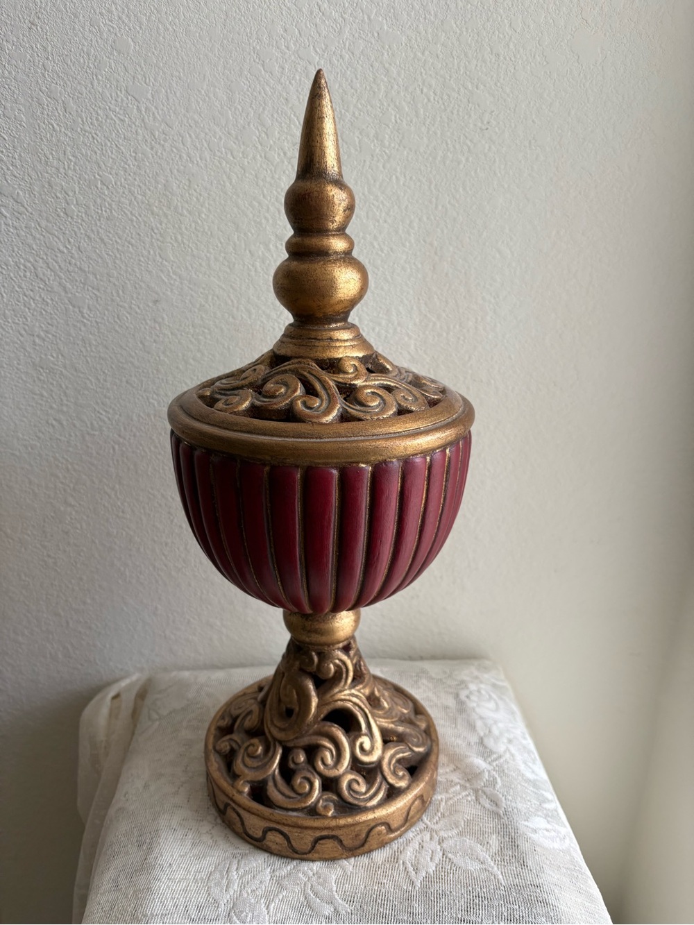 1998 Vintage Large Italian Neo-Classical Style Gilted Urn Decoration